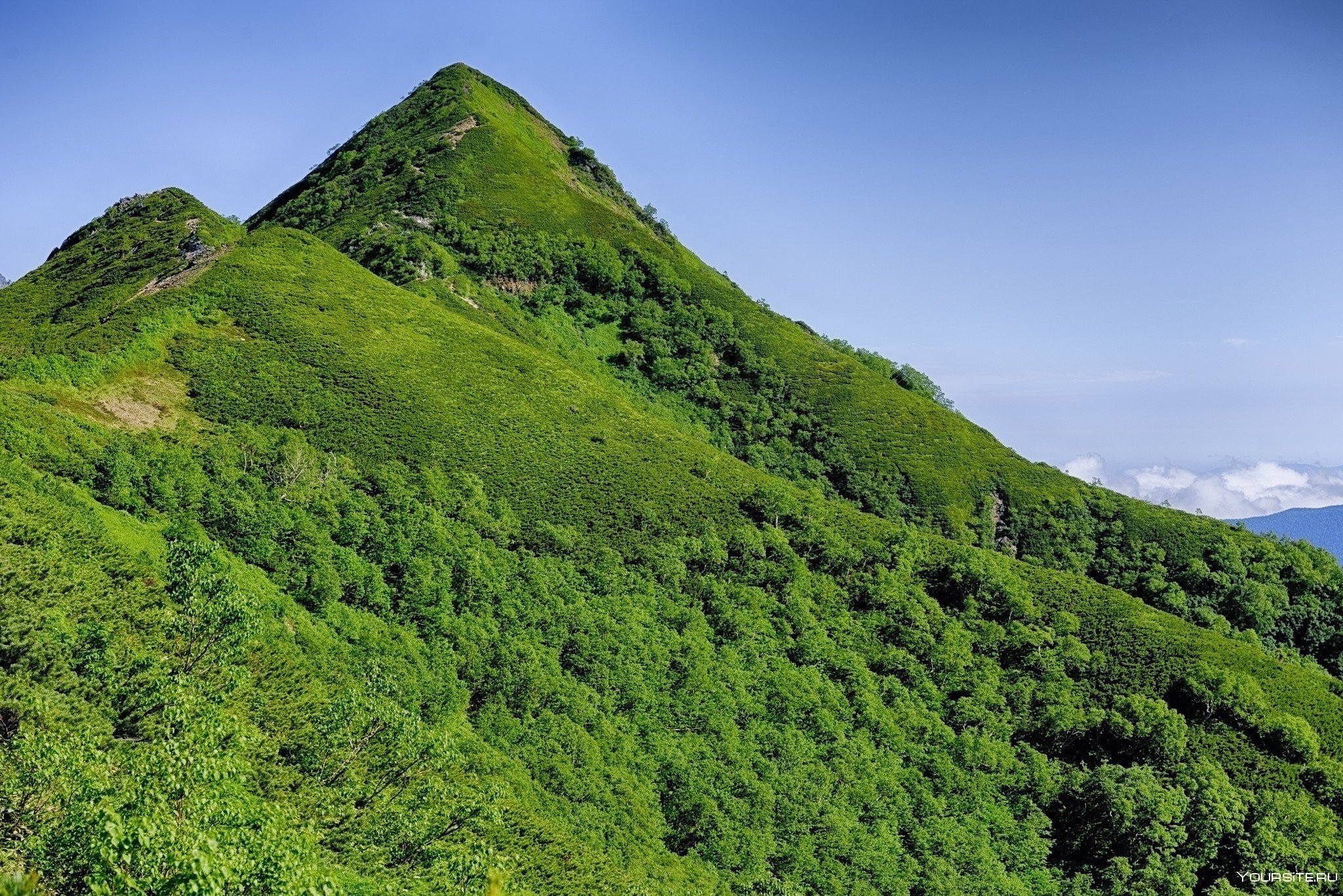 Найти холмы. Грин-Маунтинс. Грин Маунтин хребет. Ithitu гора зеленая. Гора Афаджато.